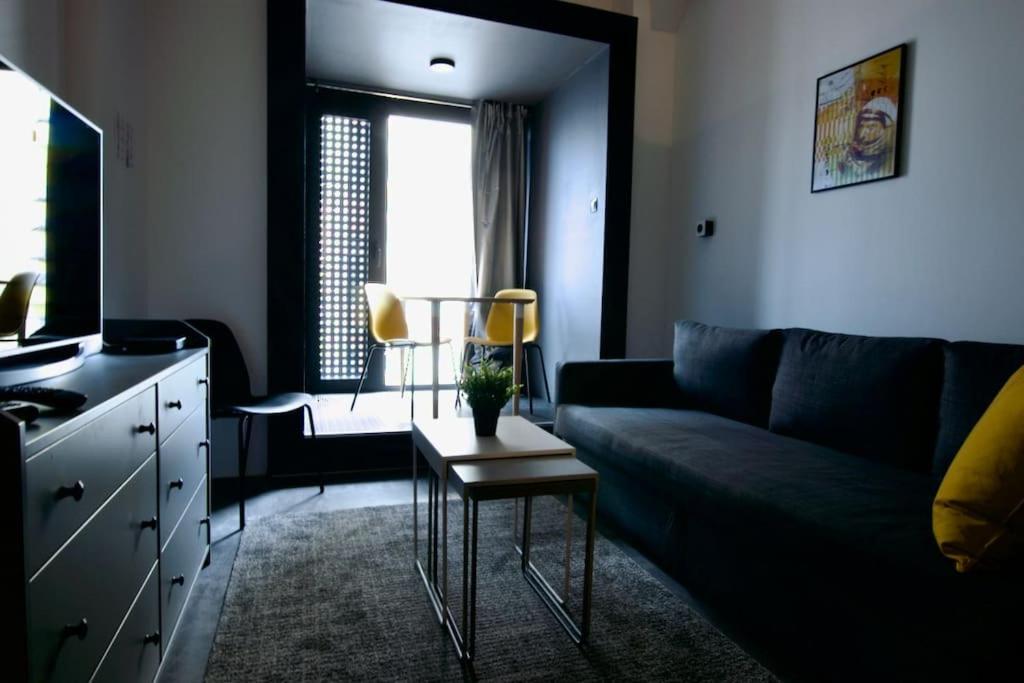 Studio Apartment By Hi5- Rottenbiller Apartment บูดาเปสต์ ภายนอก รูปภาพ