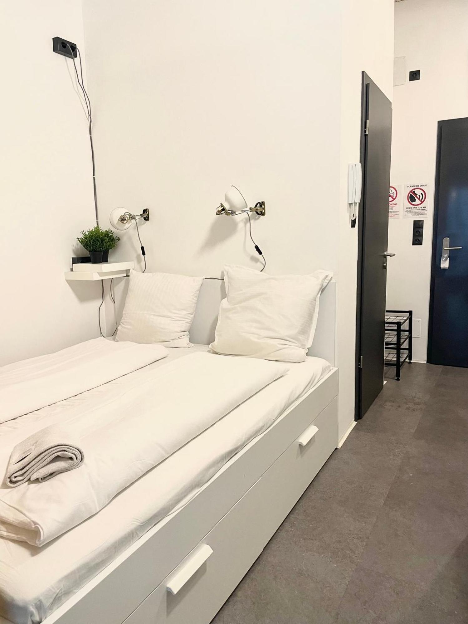 Studio Apartment By Hi5- Rottenbiller Apartment บูดาเปสต์ ภายนอก รูปภาพ